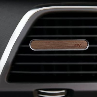 Elegantní dřevěný osvěžovač vzduchu do auta, sada 2 vůní