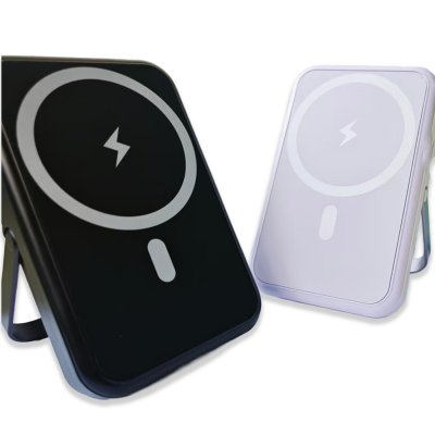5000 mAh - magnetická power banka s 15W bezdrátovým nabíjením a QC 22,5 W, se stojánkem