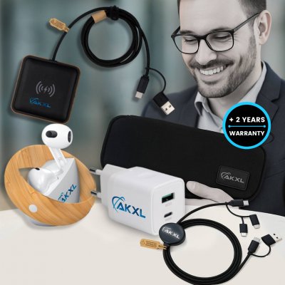Dárková sada s organizérem z rPET - bezdrátová sluchátka, 15W bezdrátová nabíječka, adaptér, USB kabel 6 v 1 s LED logem